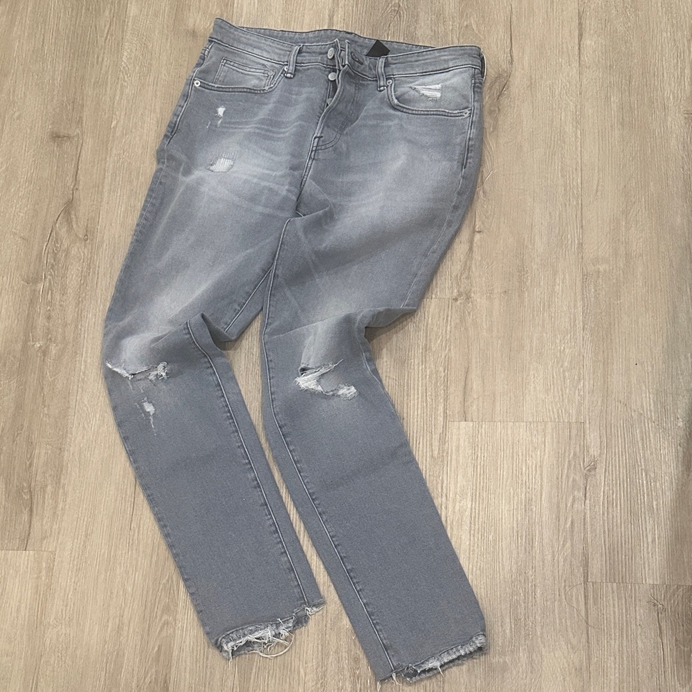 Men's Distressed Skinny Jeans in Gray